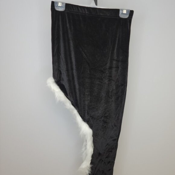 Shein Fuzzy Trim  Velvet Skirt - Picture 6 of 6